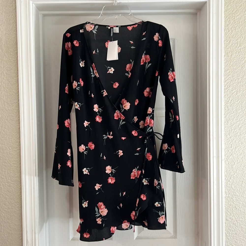 Beautiful floral wrap dress from H&M.